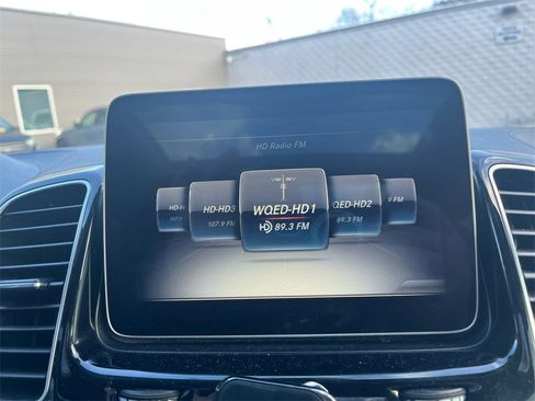 Used 2018 Mercedes-Benz GLE 43 AMG 4MATIC image 17