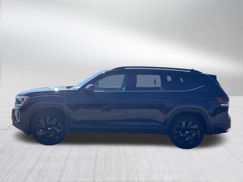 Certified 2024 Volkswagen Atlas SE w/ Black Wheel Package AWD/4WD image 4