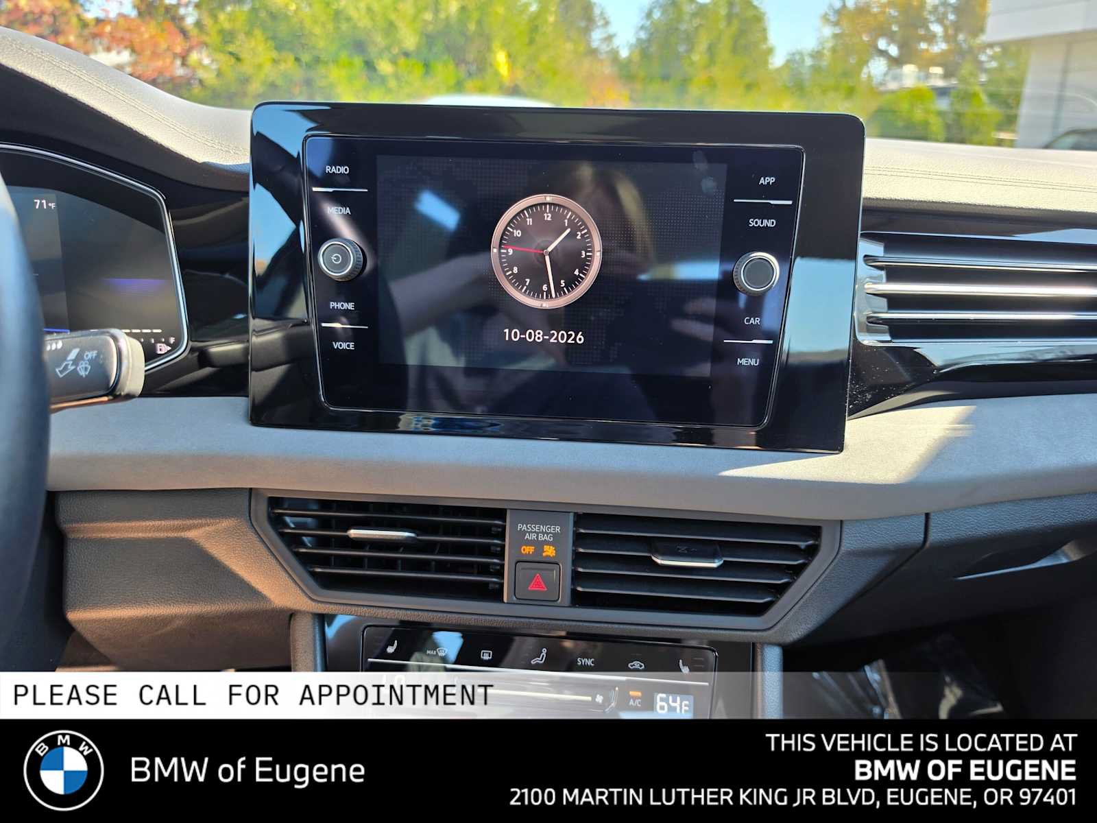 Used 2025 Volkswagen Jetta SE FWD image 30