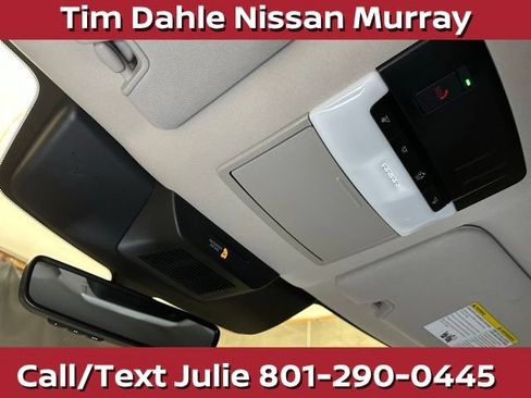 Used 2025 Nissan Pathfinder SL AWD/4WD image 32