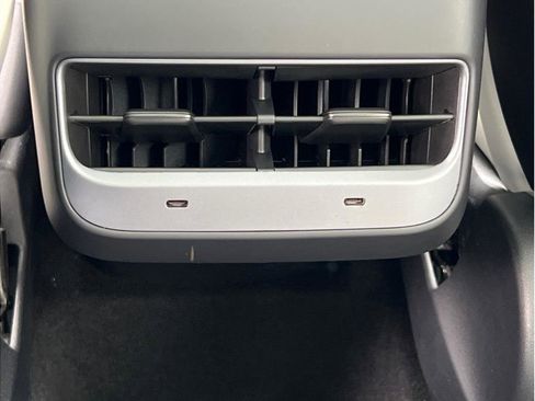 Used 2022 Tesla Model Y Performance AWD/4WD image 11