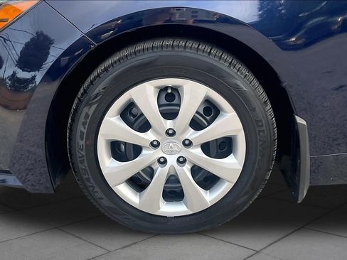 Used 2025 Toyota Corolla LE FWD image 11