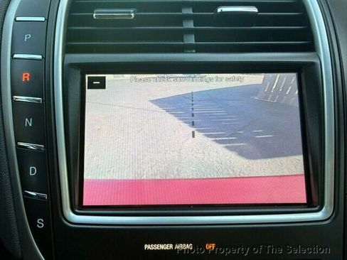 Used 2016 Lincoln MKX Reserve w/ Luxury Package image 28