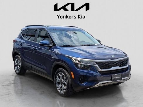 Certified 2021 Kia Seltos EX AWD/4WD image 4