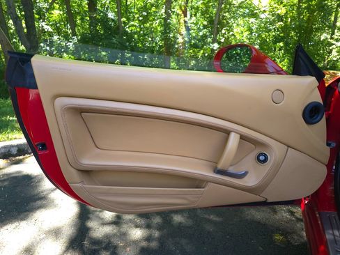 Used 2009 Ferrari California RWD image 30