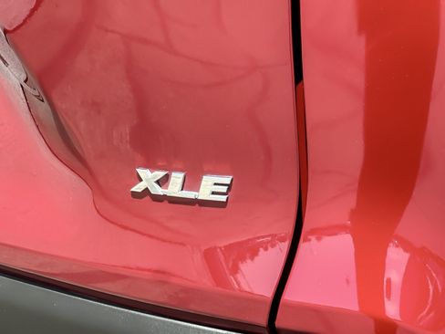 Certified 2023 Toyota RAV4 XLE FWD image 26