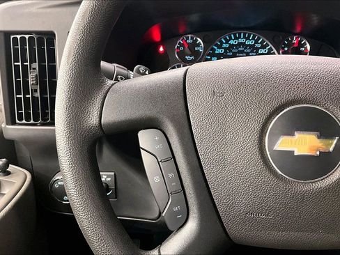 Used 2025 Chevrolet Express 2500 w/ Driver Convenience Package RWD image 17