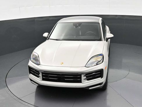 Certified 2026 Porsche Cayenne Coupe AWD/4WD image 38