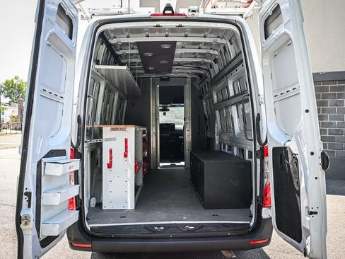 Used 2020 Mercedes-Benz Sprinter 2500 w/ Driver Convenience Package image 11