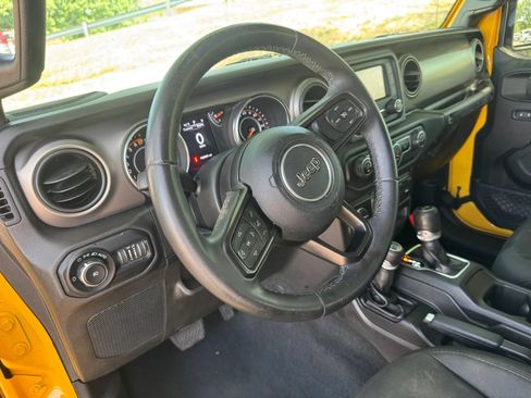 Used 2018 Jeep Wrangler Unlimited Sport S AWD/4WD image 19