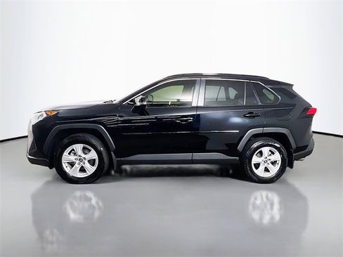 Used 2020 Toyota RAV4 XLE image 6