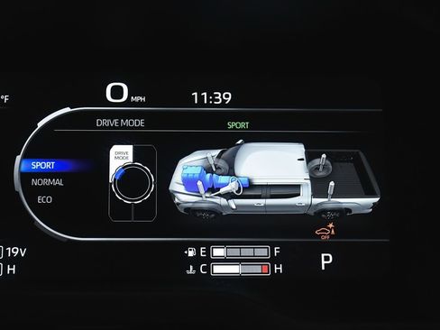 Used 2024 Toyota Tundra Limited w/ Power Package image 34