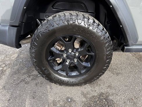 Used 2022 Jeep Wrangler Willys image 26