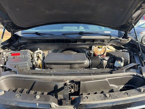 Used 2024 Chevrolet Tahoe Z71 w/ Z71 Off-Road Package image 31