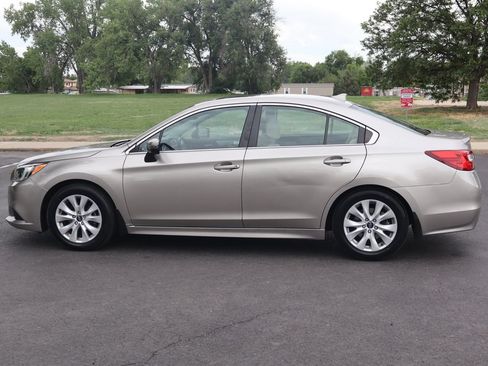 Used 2016 Subaru Legacy 2.5i Premium AWD/4WD image 9
