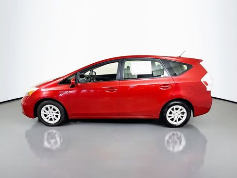 Used 2014 Toyota Prius V Three image 4