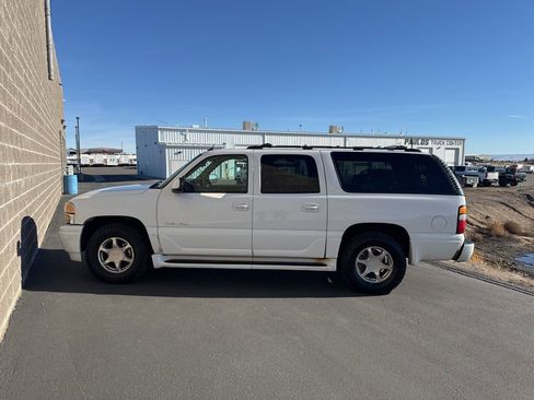 Used 2004 GMC Yukon XL Denali image 6
