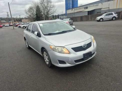 Used 2009 Toyota Corolla LE FWD image 2