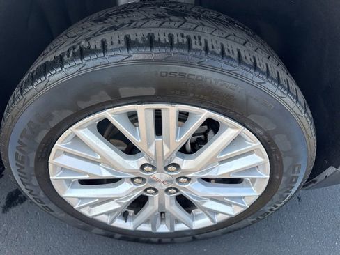 Certified 2024 GMC Acadia Elevation FWD image 8