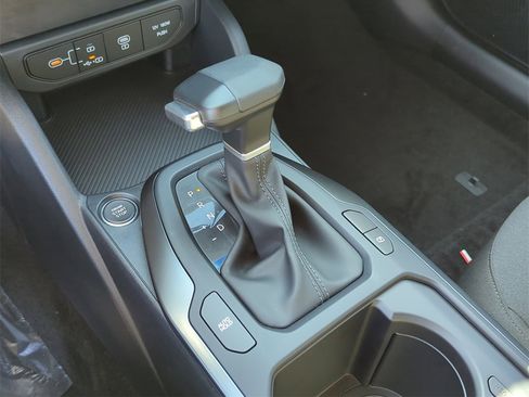 New 2026 Kia K4 LXS image 24