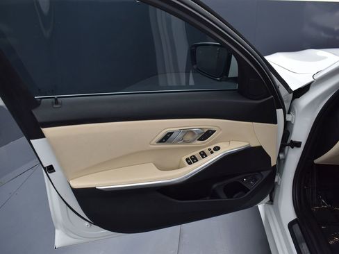 Used 2021 BMW 330e 330e iPerformance w/ Convenience Package image 8