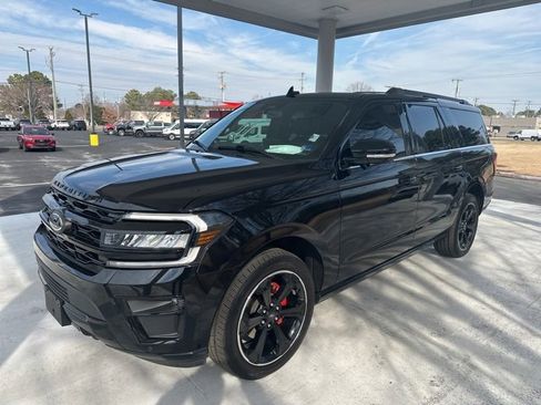 Used 2023 Ford Expedition Max Limited image 5