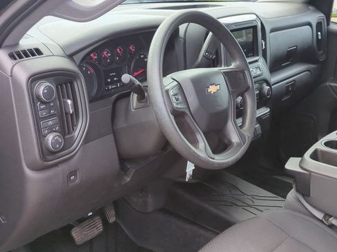 Used 2019 Chevrolet Silverado 1500 Custom w/ Custom Value Package image 10