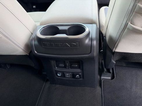 Used 2020 Nissan Titan SV w/ SV Convenience Package AWD/4WD image 13