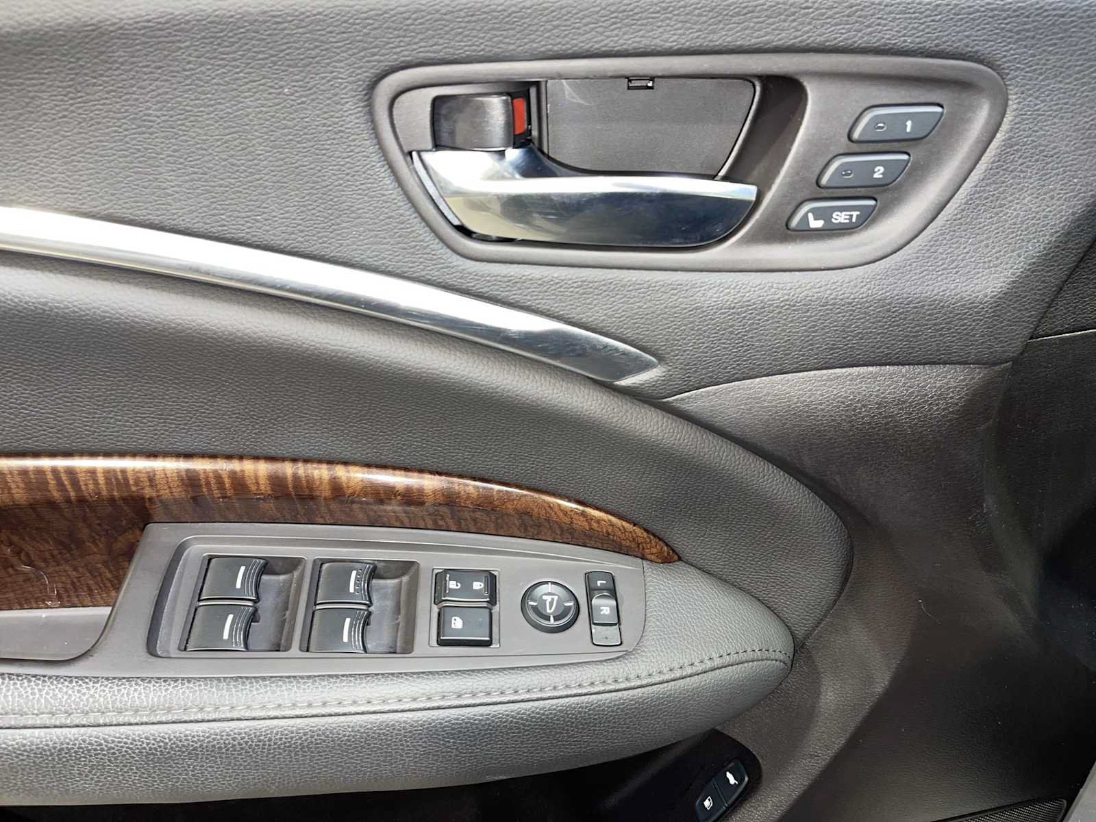 Used 2018 Acura MDX SH-AWD image 23