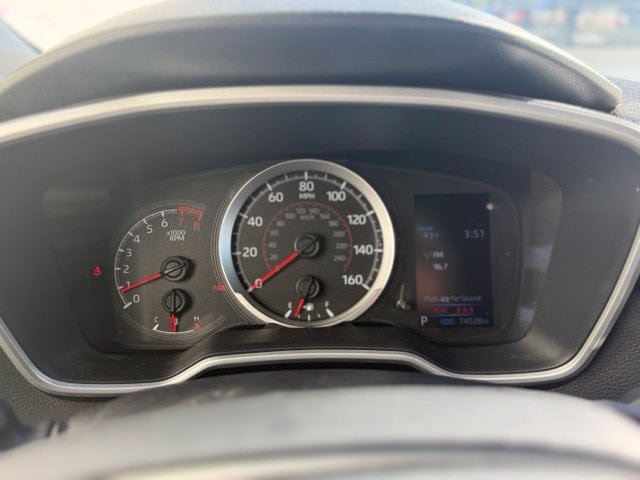 Used 2021 Toyota Corolla SE w/ SE Preferred Package FWD image 20
