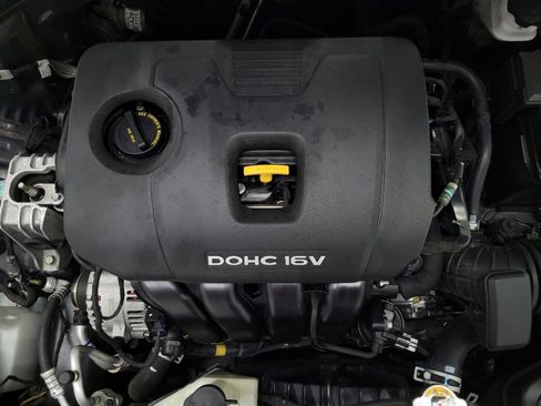 Used 2018 Hyundai Elantra SEL image 30