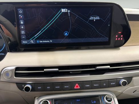Used 2023 Hyundai Palisade Limited FWD image 17