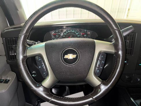 Used 2018 Chevrolet Express 3500 w/ Power Convenience Package image 15