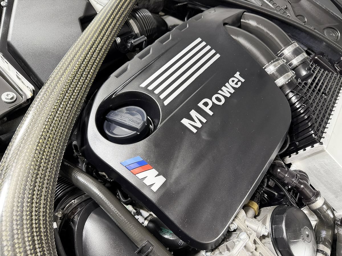 Used 2015 BMW M3 w/ Executive Package RWD image 28