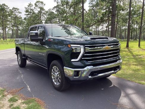 New 2026 Chevrolet Silverado 2500 LTZ w/ LTZ Plus Package AWD/4WD image 7