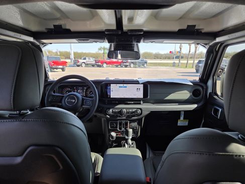 New 2026 Jeep Gladiator Mojave image 24