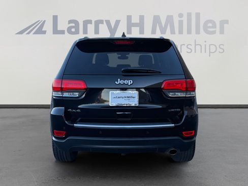 Used 2017 Jeep Grand Cherokee Limited w/ Luxury Group II image 4