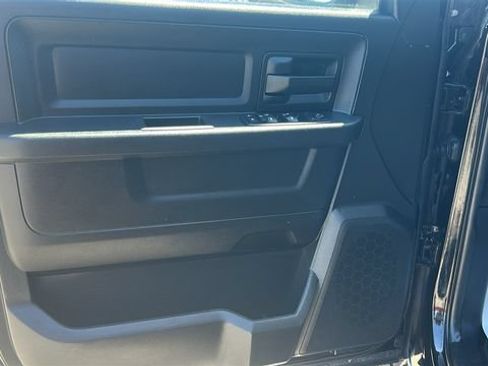 Used 2014 RAM 1500 Express RWD image 16