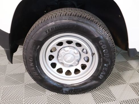 Used 2023 Chevrolet Colorado W/T image 16