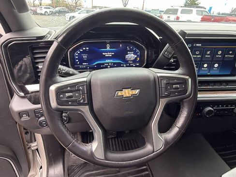 Used 2022 Chevrolet Silverado 1500 LT image 15