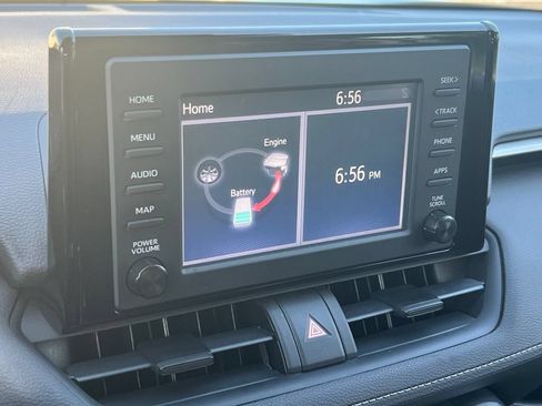 Used 2019 Toyota RAV4 LE AWD/4WD image 24