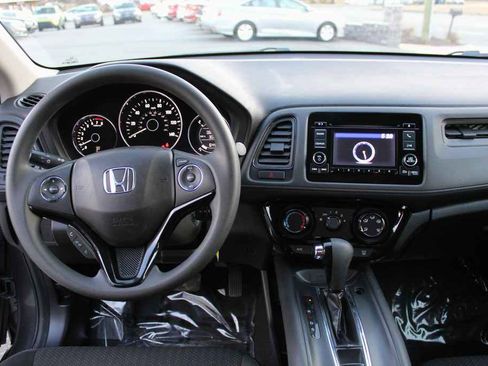 Used 2016 Honda HR-V LX image 30
