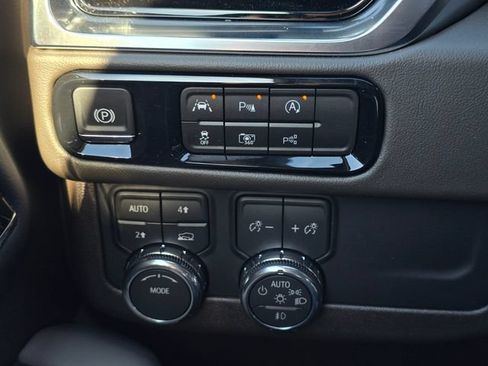 New 2026 GMC Yukon XL Elevation AWD/4WD image 27