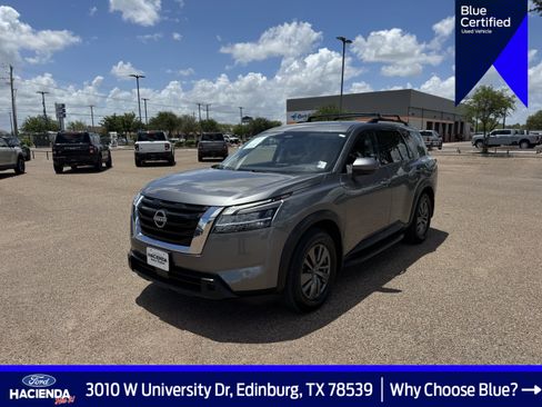 Used 2022 Nissan Pathfinder SV FWD image 1