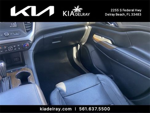 Used 2019 GMC Acadia SLE image 13