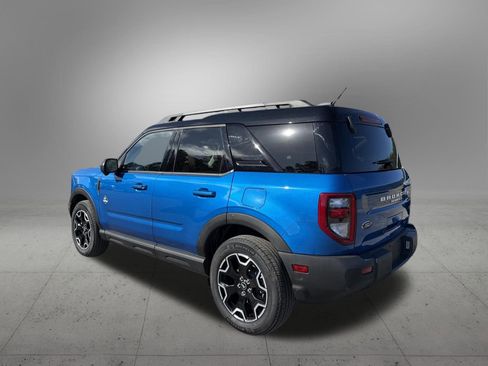 Used 2025 Ford Bronco Sport Outer Banks w/ Outer Banks Tech Package+ AWD/4WD image 3
