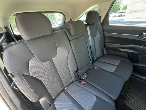 New 2026 Kia Sorento LX FWD image 18