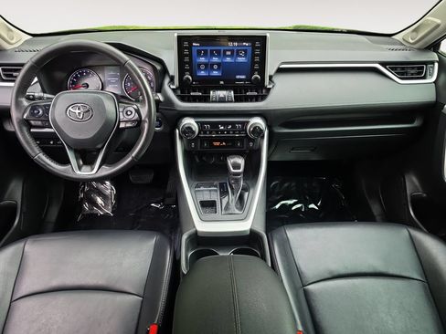 Used 2020 Toyota RAV4 XLE Premium AWD/4WD image 10