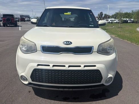Used 2016 Kia Soul ! w/ Umber Package 1 FWD image 3