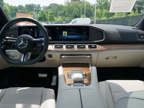 Certified 2026 Mercedes-Benz GLS 580 4MATIC image 18